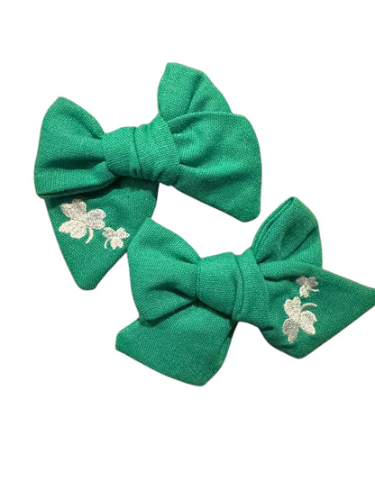 *Green Linen Shamrock Hair Bows