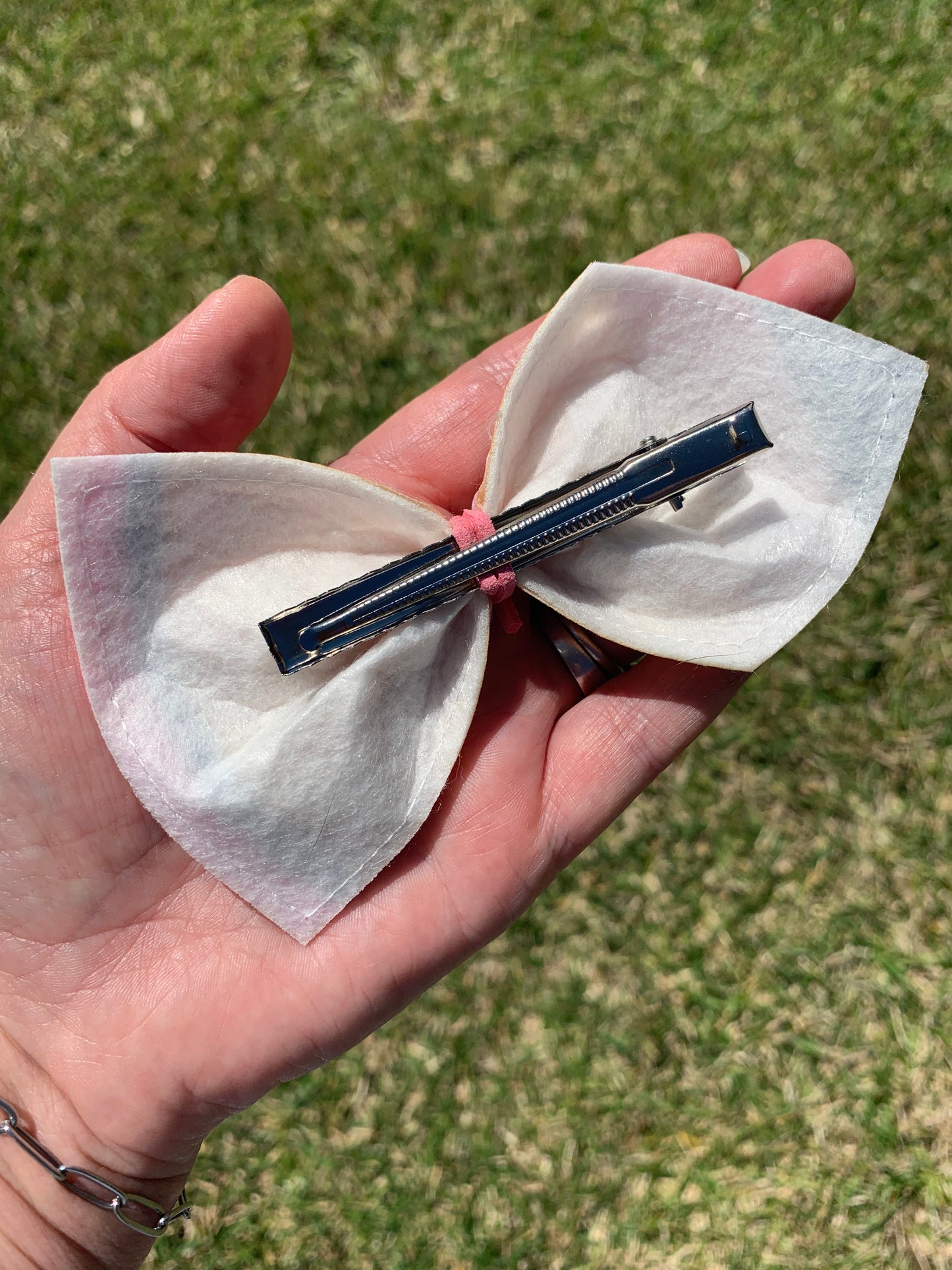 Pencil Shaker bows on clip