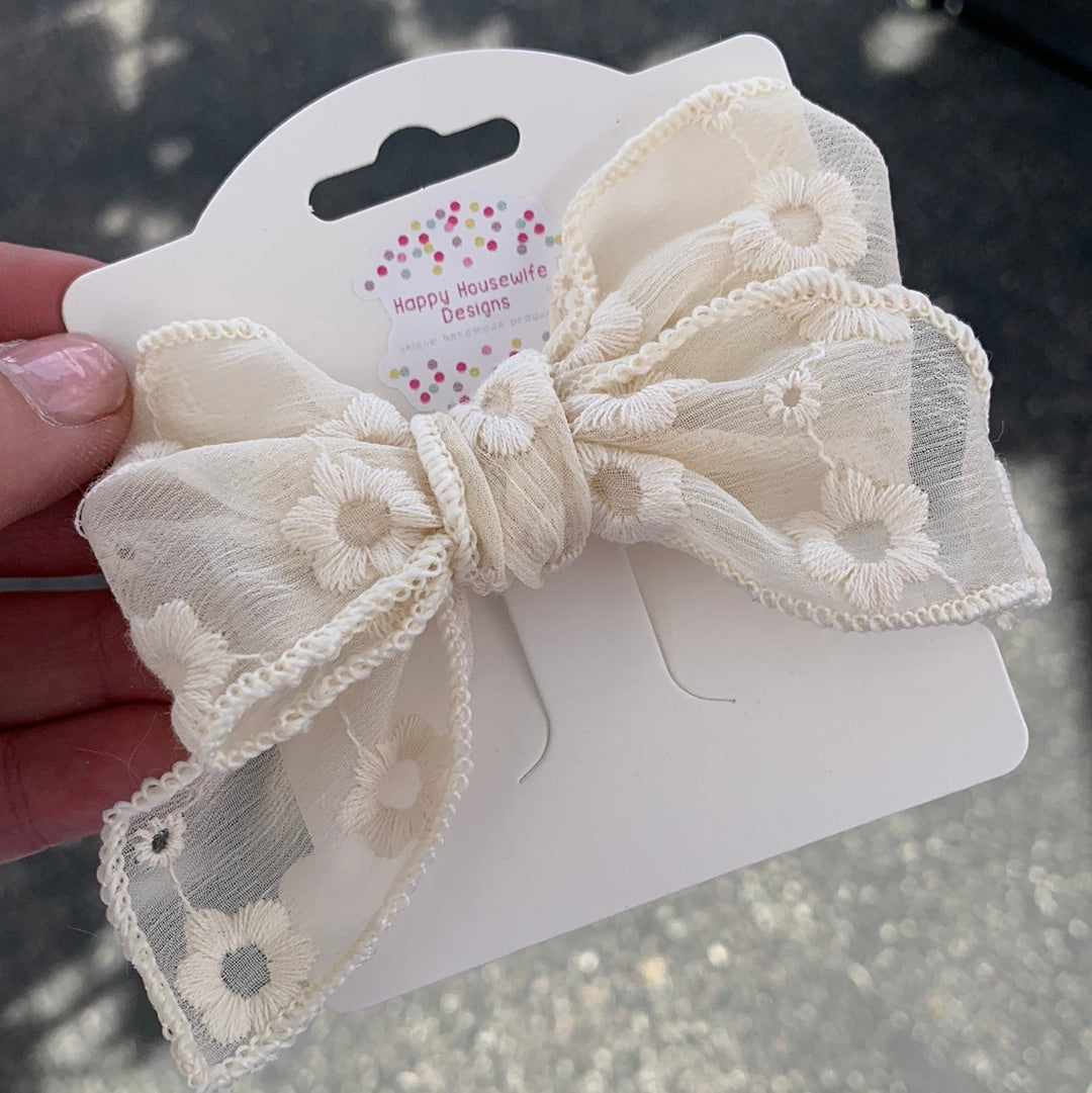 Embroidered Lace bows